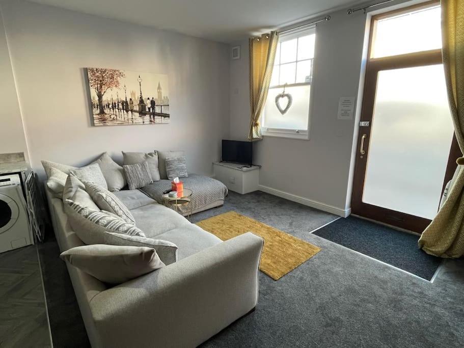 The Print Room, 1 Bedroom Ground Floor Apartment 칼라일 외부 사진