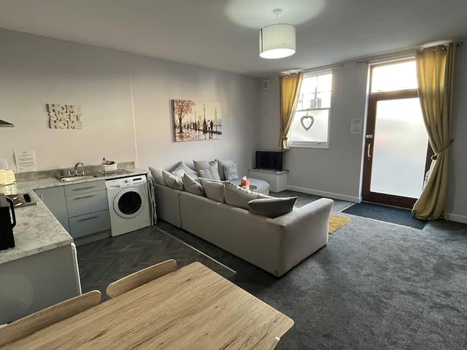 The Print Room, 1 Bedroom Ground Floor Apartment 칼라일 외부 사진